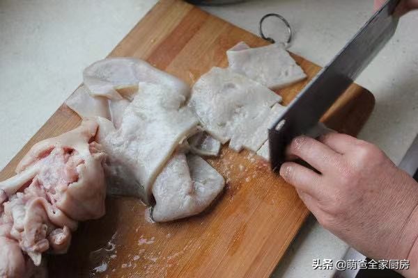 舌尖上的新年中所出现的美食有，舌尖上的新年中所出现的美食有哪些呢