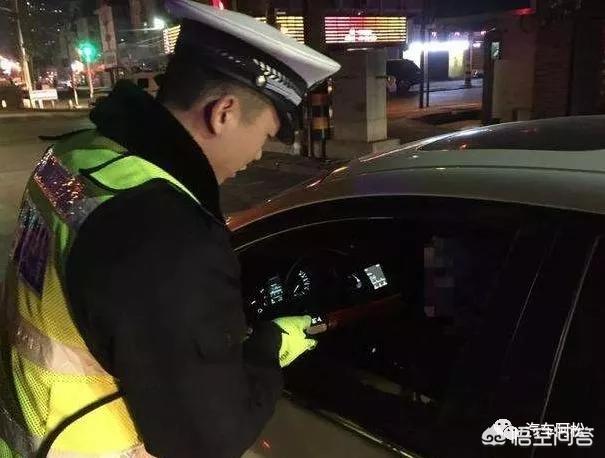 夫妻开车11小时回家，夫妻开车11小时回家视频