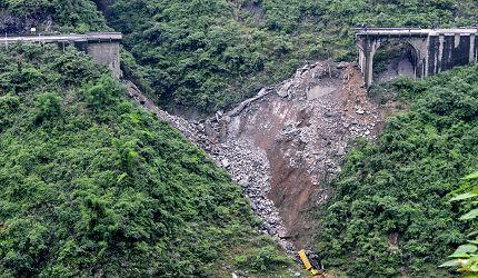 2025年天天开彩免费大全和四川铁路桥发生垮塌与四川铁路桥发生垮塌事故