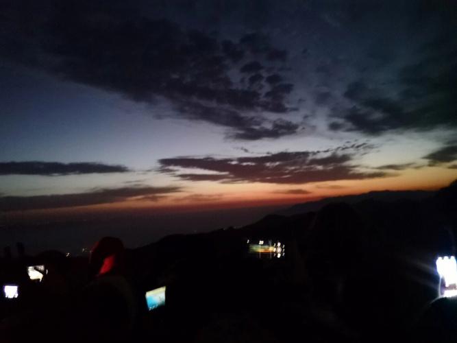 新澳门今晚开奖结果开奖号码查询和夜爬华山看到火箭与夜爬华山看到火箭的感受